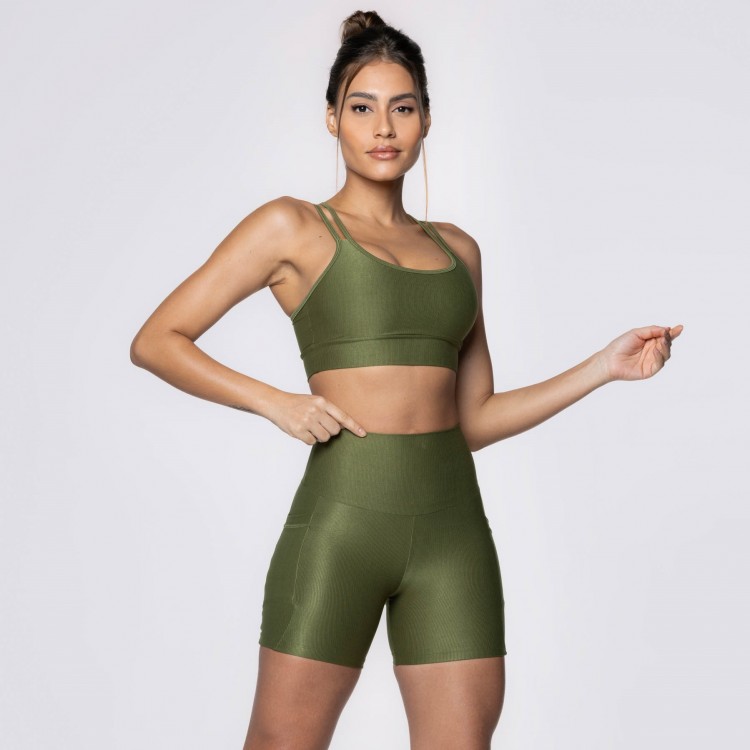 Short Fitness Canelado Com Bolsos Laterais Verde Musgo Flux