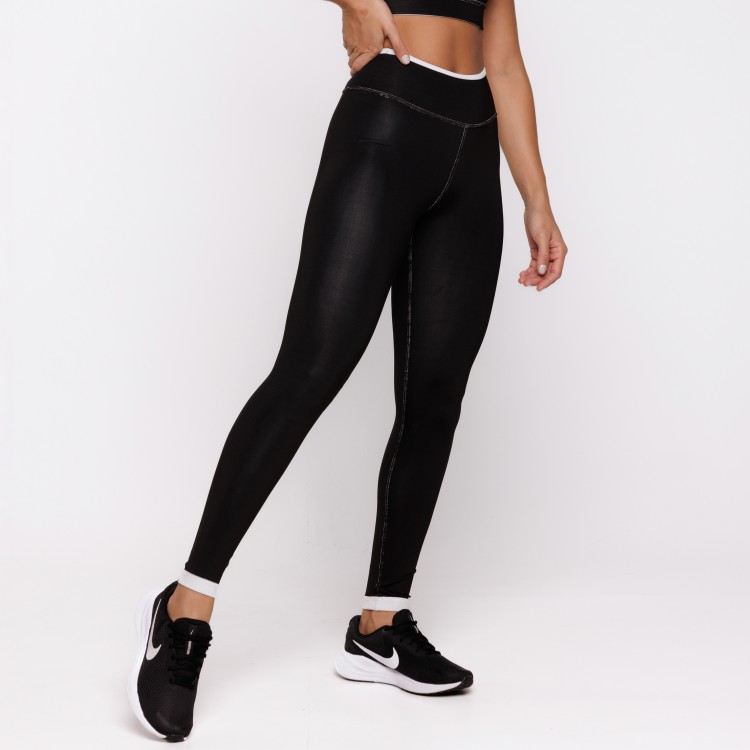Legging Fitness Reversível Branca Tenha Dois Looks em Uma Só Peça