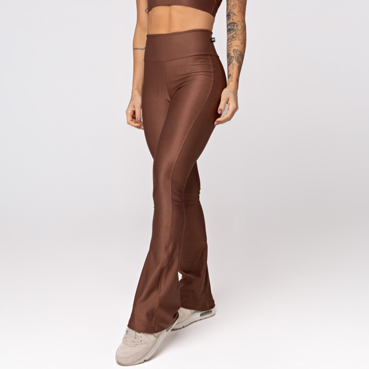 Calça Flare Canelada Marrom