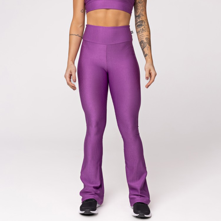 Calça Flare Canelada Tônic