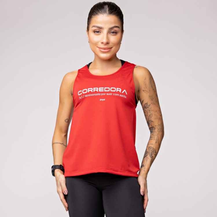 Regata Dry Furadinho Vermelha com Detalhe e Estampa Corredora