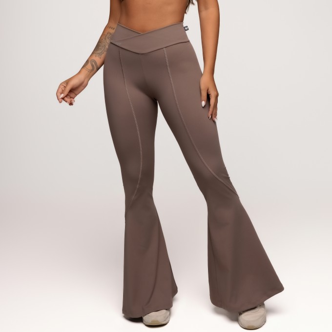 Calça Flare Poliamida com Cós Transpassado Castanho