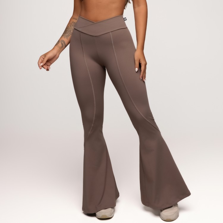 Calça Flare Poliamida com Cós Transpassado Castanho