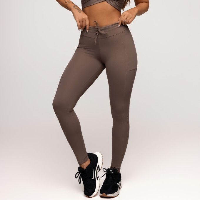 Calça Legging Poliamida com Bolsos Laterais e Cós Ajustável Castanho