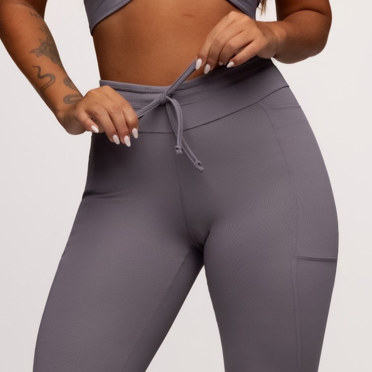 Calça Legging Poliamida com Bolsos Laterais e Cós Ajustável Cinza