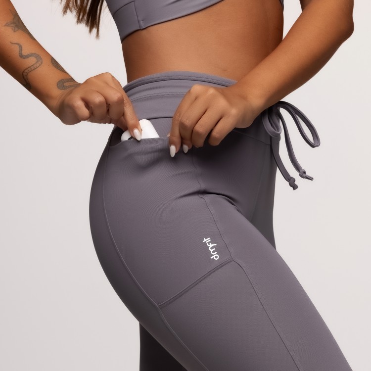 Calça Legging Poliamida com Bolsos Laterais e Cós Ajustável Cinza