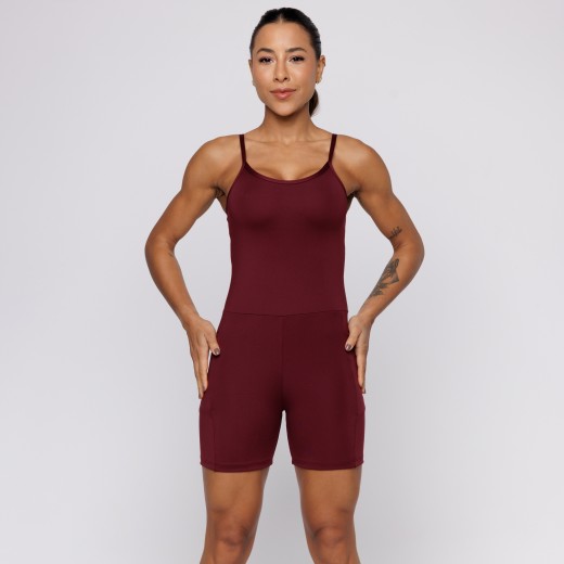 Macaquinho Fitness com Bolsos Laterais Vermelho Bordô
