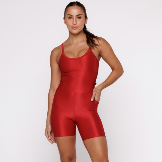 Macaquinho Fitness Canelado Com Bolsos Laterais Vermelho Rubi Flux