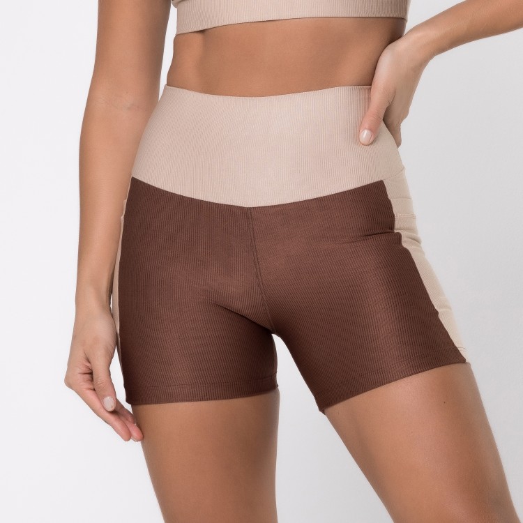 Short Fitness Canelado Com Bolsos Laterais Colors Marrom