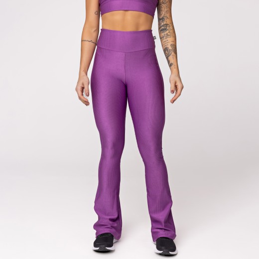 Calça Flare Canelada Tônic