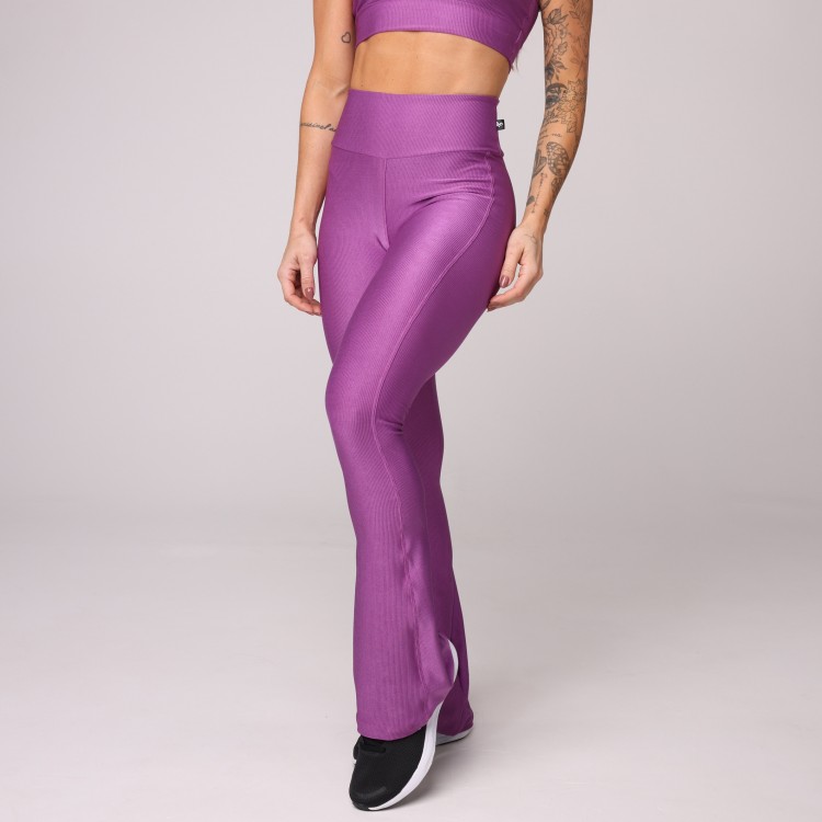 Calça Flare Canelada Tônic