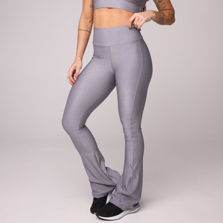 Calça Flare Canelada Cinza
