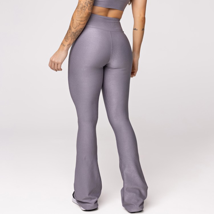 Calça Flare Canelada Cinza