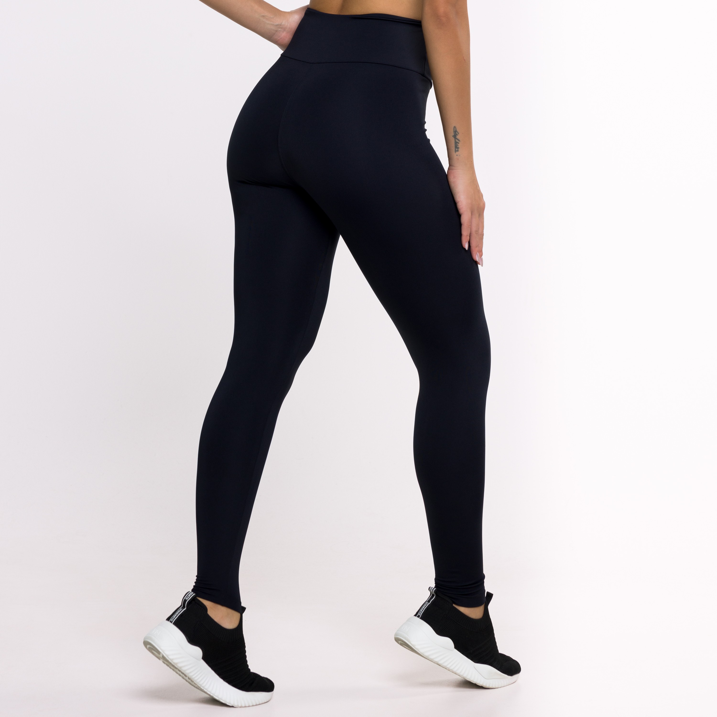 Calça Legging Poliéster Preta Básica - Avvi