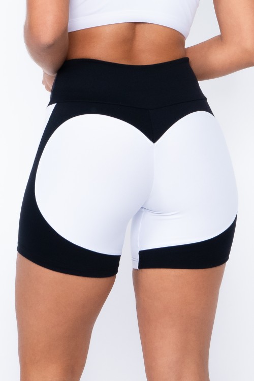 Short Apple Branco com Recortes em Preto