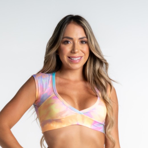 Top Fitness Manga Decote Cruzado Estampa Tie Dye