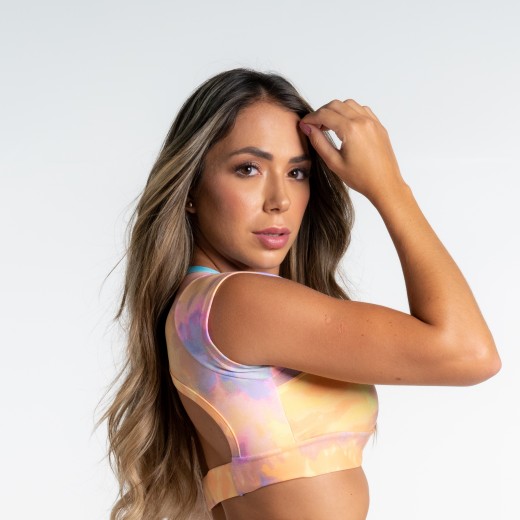 Top Fitness Manga Decote Cruzado Estampa Tie Dye