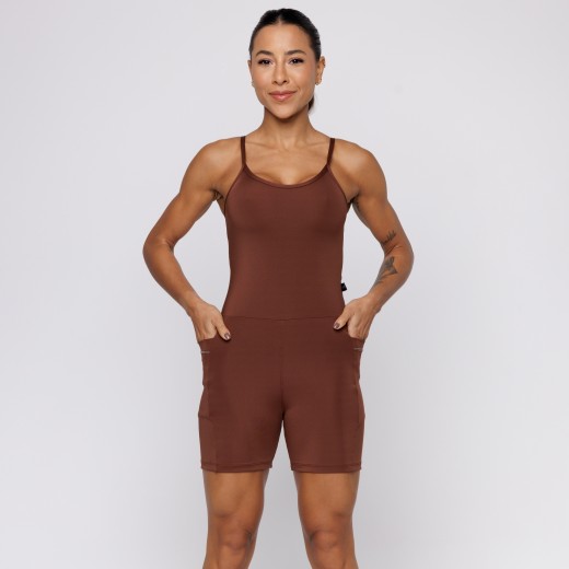 Macaquinho Fitness com Bolsos Laterais Marrom Café