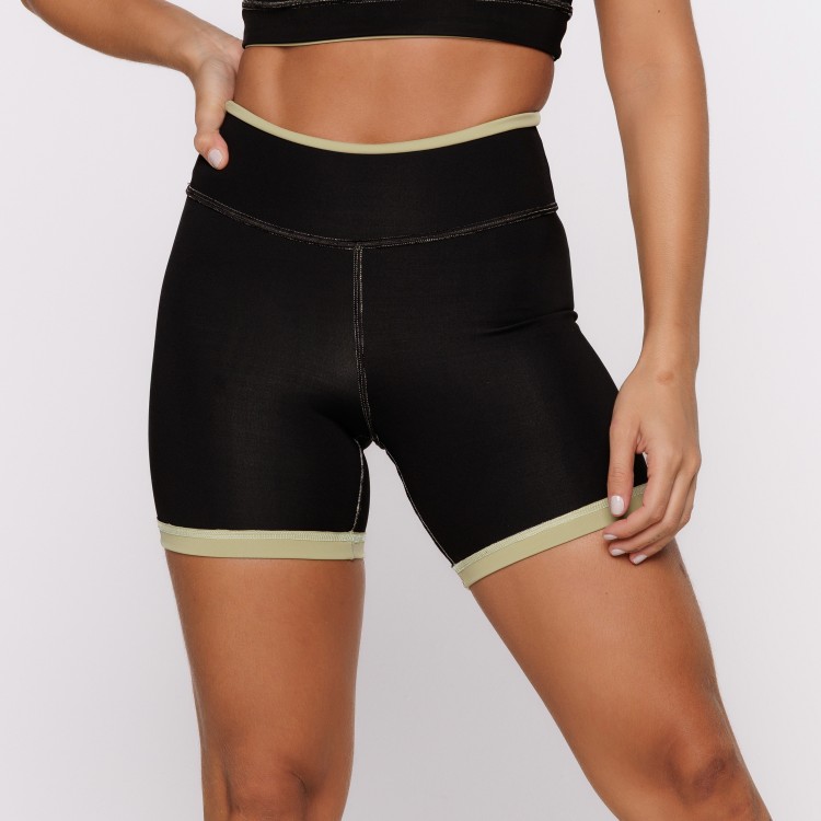 Short Fitness Reversível Pistache Tenha Dois Looks em Uma Só Peça
